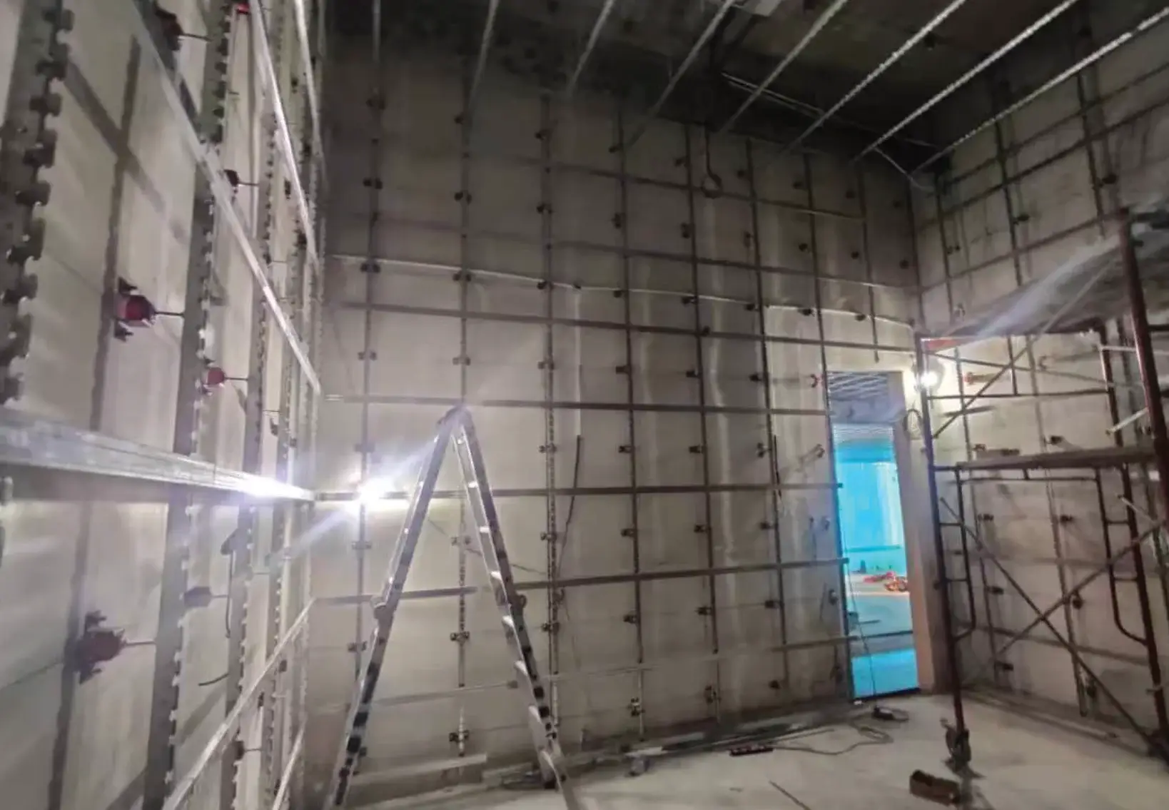 Vibration damping and shock damper installation